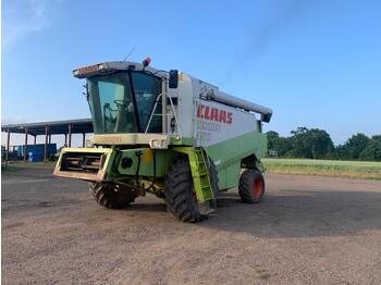 Зерноуборочный комбайн CLAAS Lexion