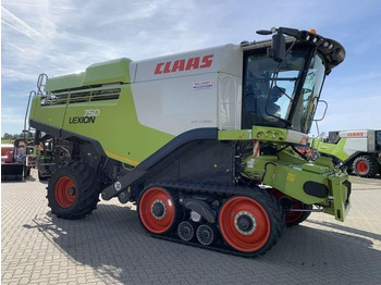 Зерноуборочный комбайн CLAAS Lexion 750