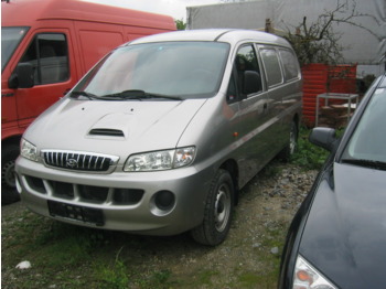 HYUNDAI H 1 VAN - Автобус