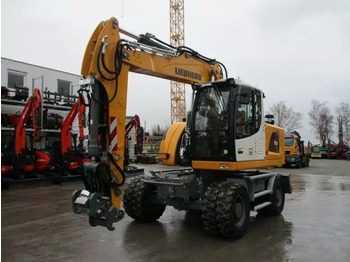 Колёсный экскаватор LIEBHERR A 918