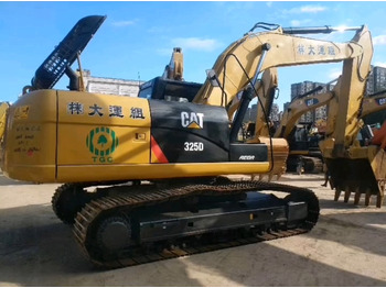 Гусеничный экскаватор CATERPILLAR 325D