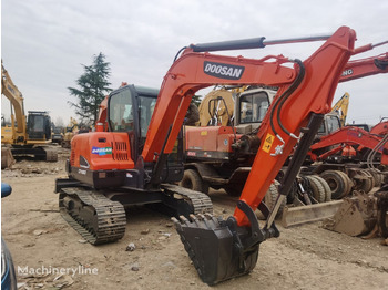 Гусеничный экскаватор DOOSAN