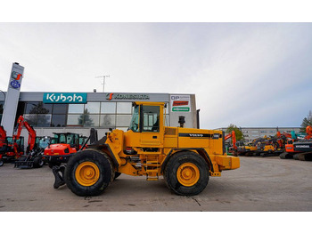 Колёсный погрузчик VOLVO L120