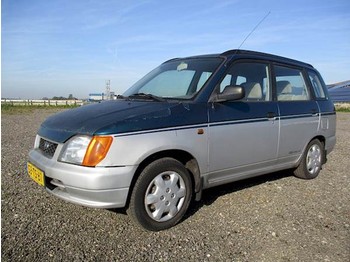 Легковой автомобиль Daihatsu Gran Move 1500 CX