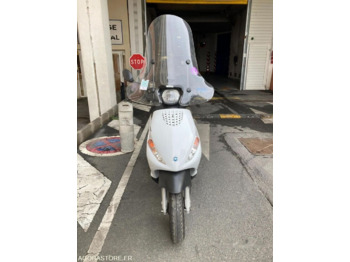 Piaggio ZIP - Мотоцикл