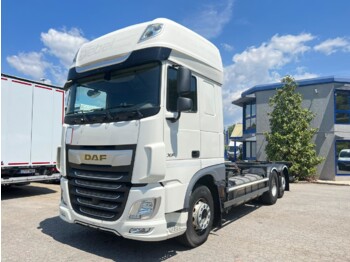 Грузовик-контейнеровоз/ Сменный кузов DAF XF 450.26 E6 (BDF): фото 1