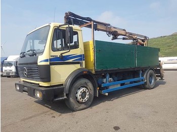 Грузовик с закрытым кузовом Mercedes-Benz 1726 L