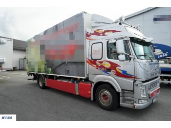 Грузовик с закрытым кузовом Volvo FM330