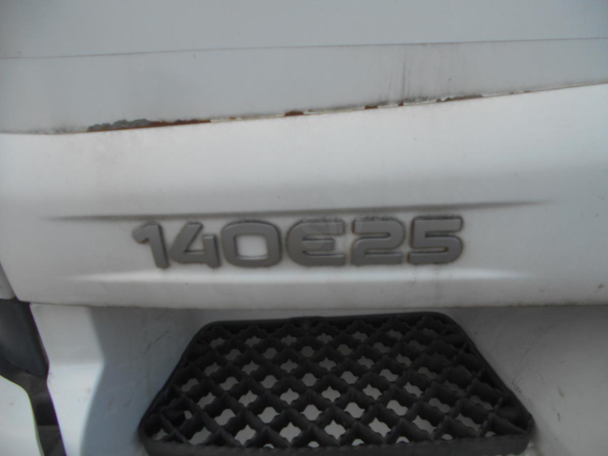 Грузовик с закрытым кузовом Iveco Eurocargo 140E25: фото 4