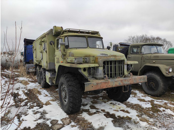 Грузовик с закрытым кузовом Ural Ural 375 box truck: фото 2