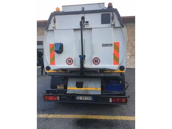 Подметально-уборочная машина IVECO EUROCARGO 150E22