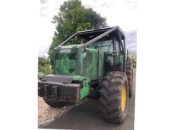 Лесной трактор John Deere 6170M