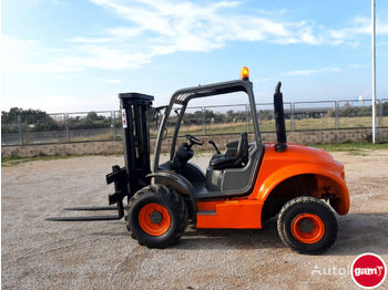 Внедорожный погрузчик AUSA C-200H X 4