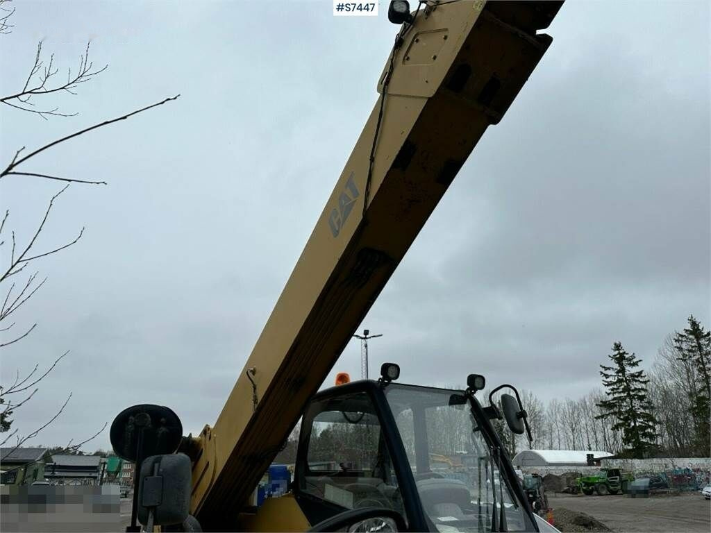 Телескопический погрузчик Caterpillar TH580H Telescopic loader with crane arm: фото 30