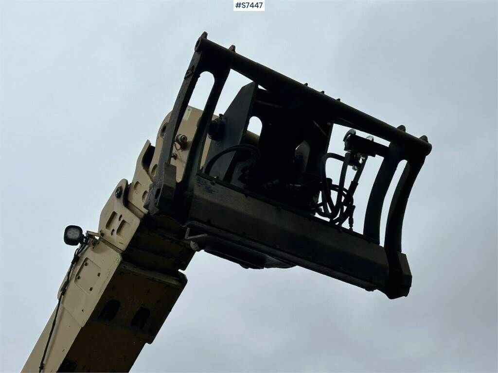 Телескопический погрузчик Caterpillar TH580H Telescopic loader with crane arm: фото 34