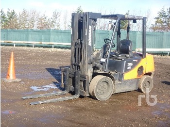 Doosan D35C-5 - Вилочный погрузчик