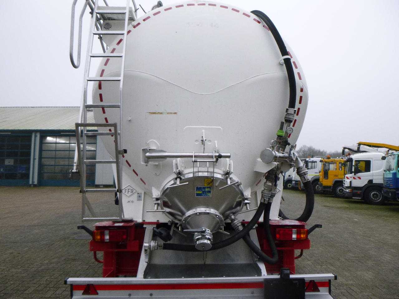 Полуприцеп-цистерна для транспортировки муки Feldbinder Powder tank alu 63 m3 (tipping): фото 6