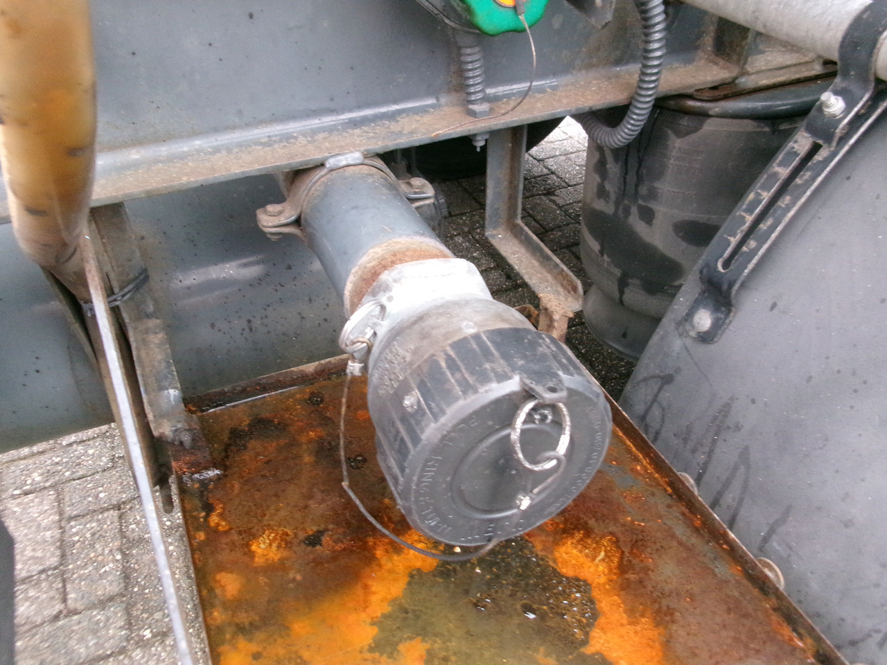 Полуприцеп-цистерна для транспортировки топлива Metalovouga Bitumen / heavy oil tank inox 26.9 m3 / 1 comp: фото 11