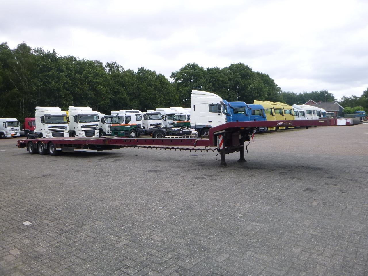 Низкорамный полуприцеп Nooteboom 3-axle semi-lowbed trailer extendable 14.5 m + ramps: фото 2