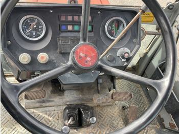 Трактор Massey Ferguson 690: фото 5