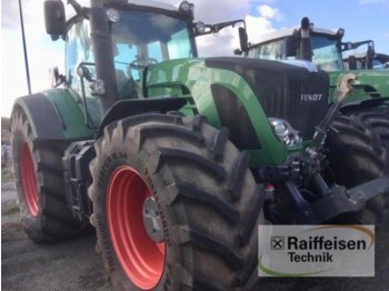 Колёсный трактор Fendt 933 Vario COM3 Profi