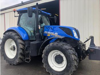 Колёсный трактор New Holland T230