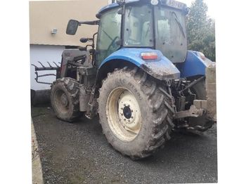 Колёсный трактор New Holland T595