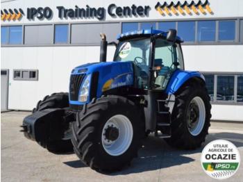 Колёсный трактор New Holland T8020