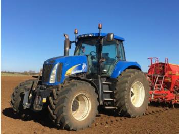 Колёсный трактор New Holland T8030