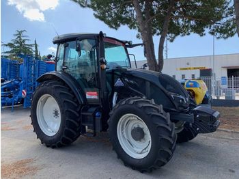 Колёсный трактор VALTRA A114H for rent