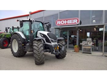 Колёсный трактор Valtra N154e Versu