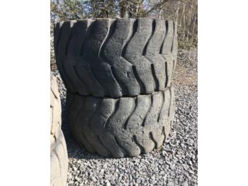 Колёсный погрузчик Caterpillar 988 Reifen Tyres: фото 1