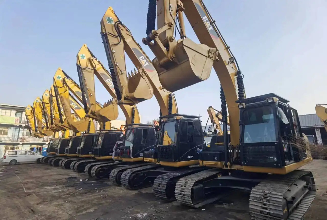 Гусеничный экскаватор High Quality Second Hand Digger Caterpillar Used Excavators Cat 320d2,320d,320dl For Sale In Shanghai: фото 3