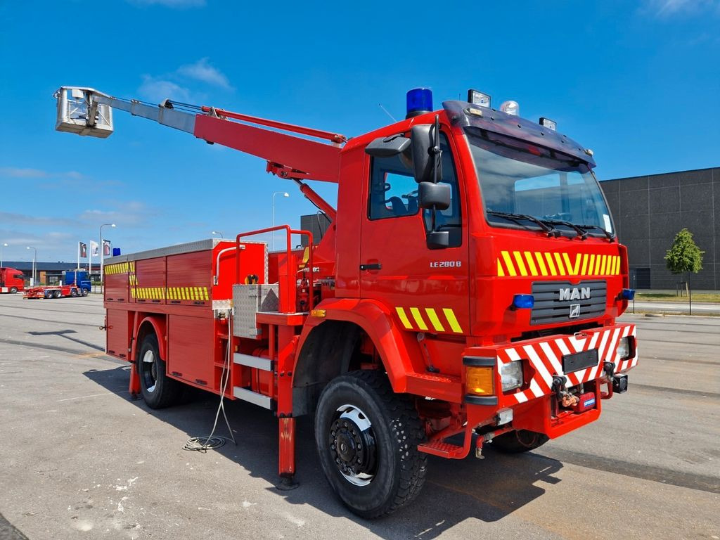 Грузовик с подъемником, Пожарная машина MAN LE280B 4x4 Hebebühne 24 m / Feuerwehr / Skylift: фото 2