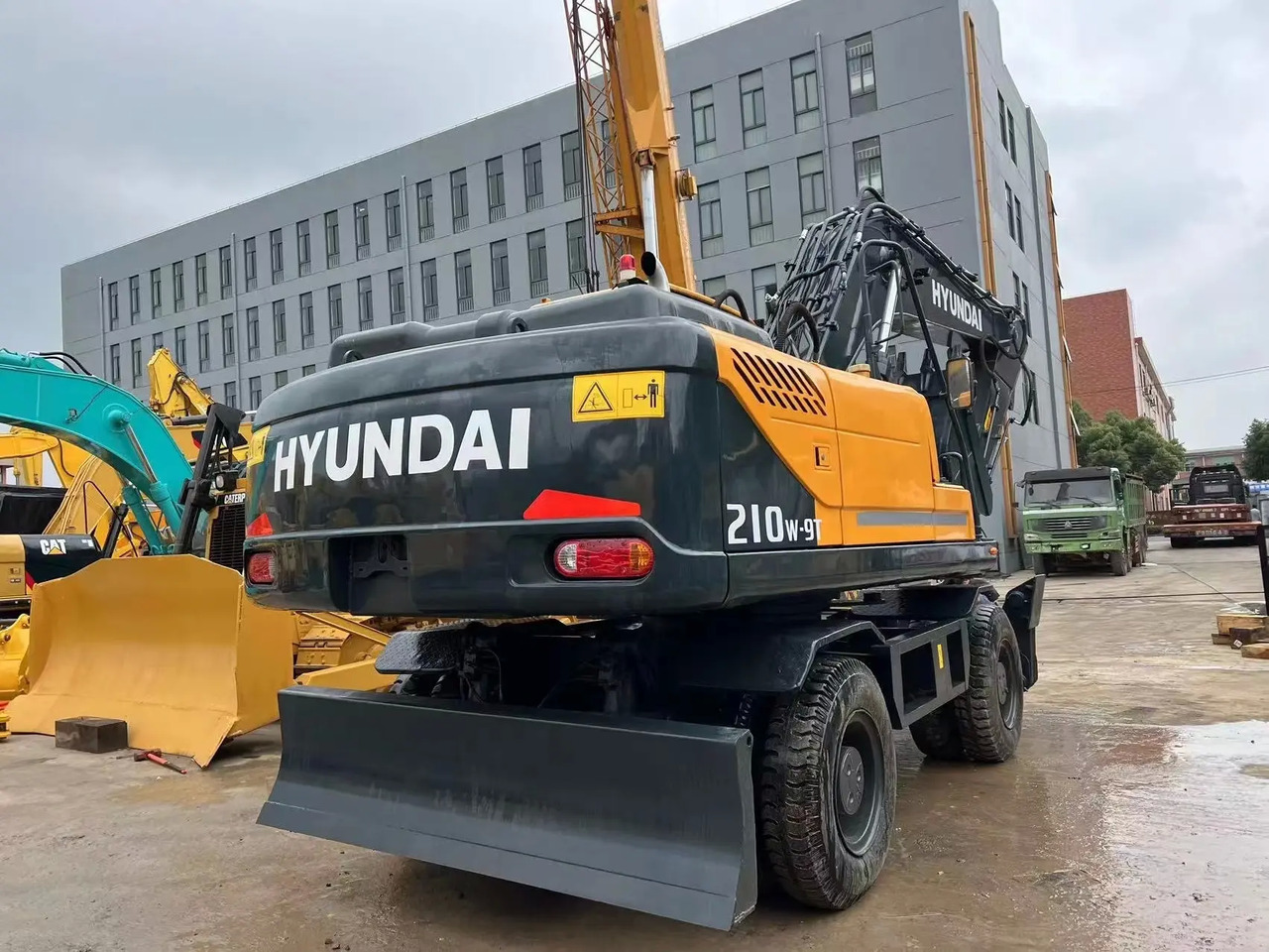 Колёсный экскаватор hyundai wheel excavator 210W-9T used excavator wheel excavator for sale: фото 6
