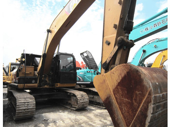 Гусеничный экскаватор CATERPILLAR 323D