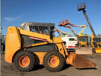 Минипогрузчик с бортовым поворотом Case 430