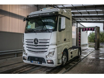 Тягач MERCEDES-BENZ Actros 1845