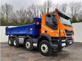 Самосвал IVECO Trakker