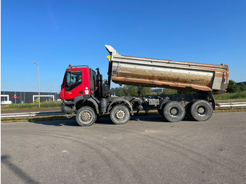 Самосвал IVECO Trakker