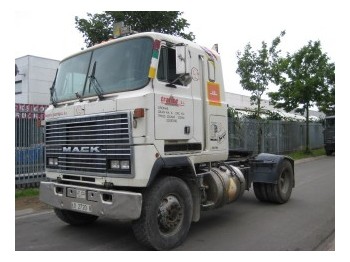 MACK MH612 - Тягач