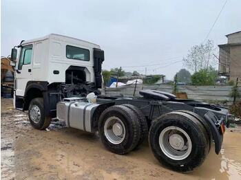 Тягач SINOTRUK Howo tractor unit