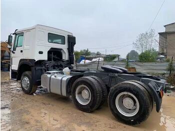 Тягач SINOTRUK Howo tractor unit: фото 1