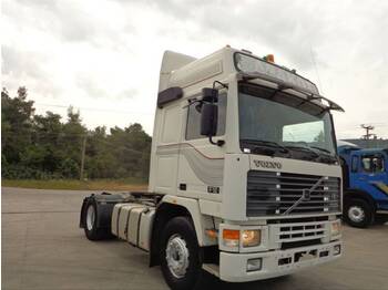 Volvo F 12.400 VOLVO F12 GLOBETROTTER TD123ES (4X2)  - тягач