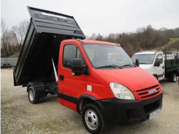 Малотоннажный самосвал IVECO Daily 35c12