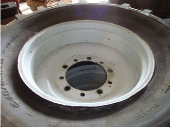 Шины и диски для Тракторов 540/65R28: фото 1