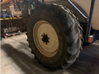 Шины и диски для Тракторов Michelin XM-108 650-65R38 Banden: фото 1