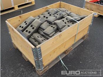 Гусеница для Строительной техники Unused Bridgestone Pallet of Block Pads to suit Excavator: фото 1