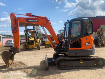 Doosan DX62R-3 - Мини-экскаватор: фото 1