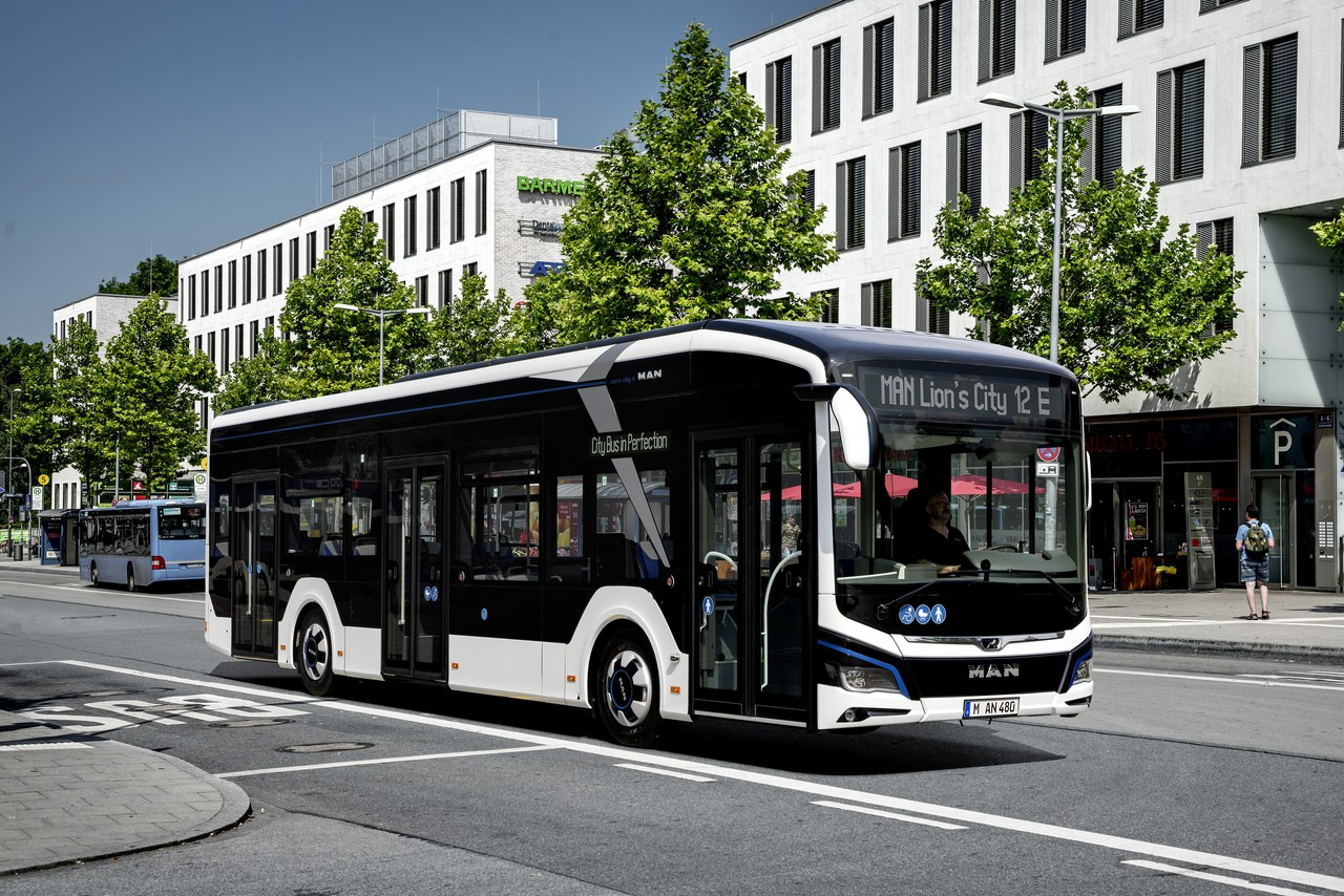 Svenska Neoplan AB - объявления о продаже undefined: фото 2